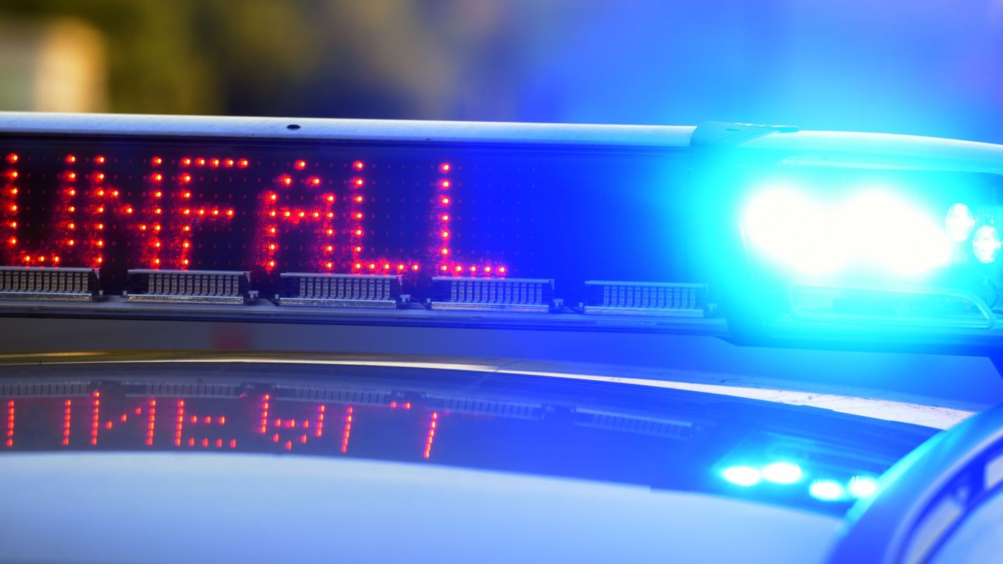 Unfall: Mindestens fünf Schwerverletzte bei Frontalzusammenstoß