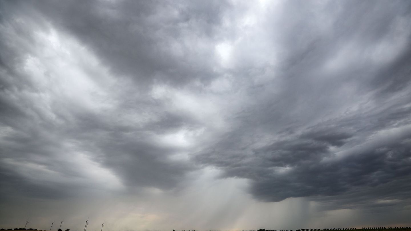 Wetter: Sturm und Gewitter: Frühlingswetter legt eine Pause ein
