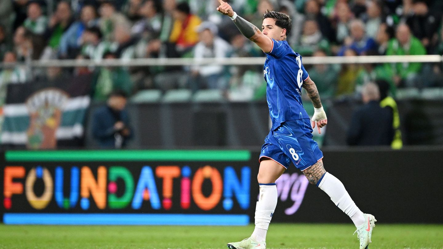 Conference League: Finalsieg gegen Sevilla: Chelsea feiert Europacup-Titel