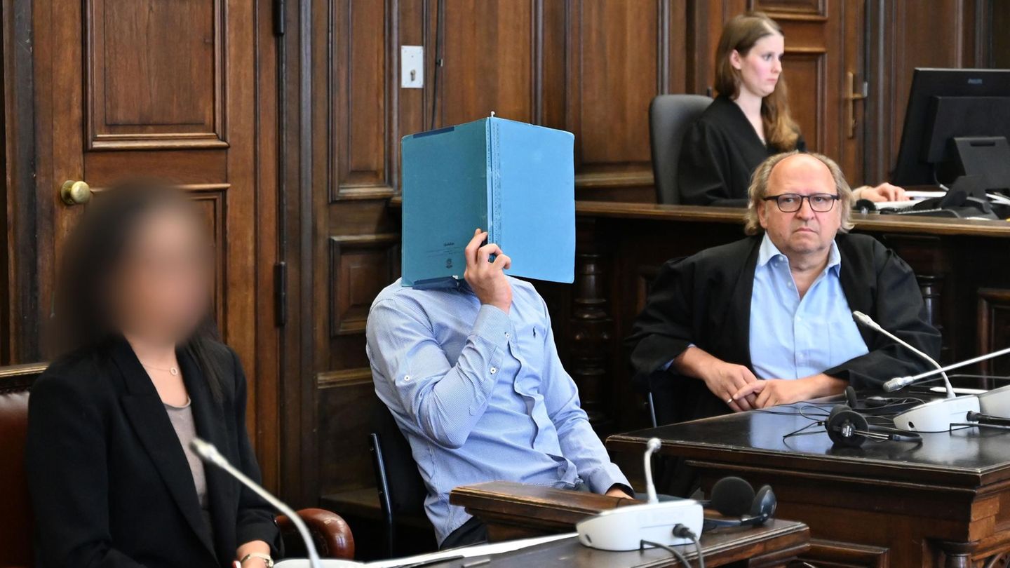 Prozessauftakt in Hamburg: Nach tödlichem Balkonsturz – Ex-Freund vor Gericht