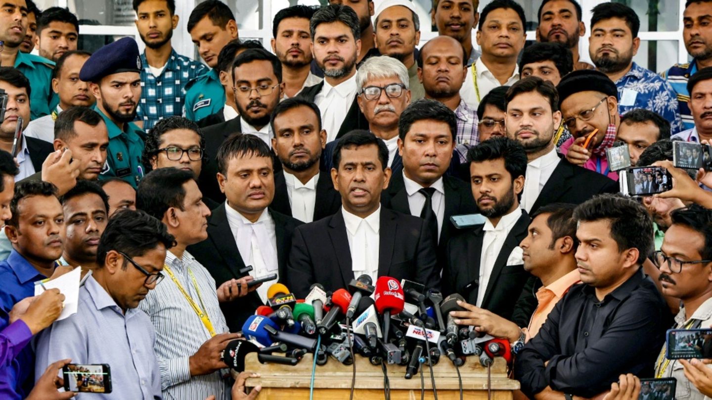 Bangladesch: Prozess gegen Ex-Regierungschefin Hasina beginnt in deren Abwesenheit