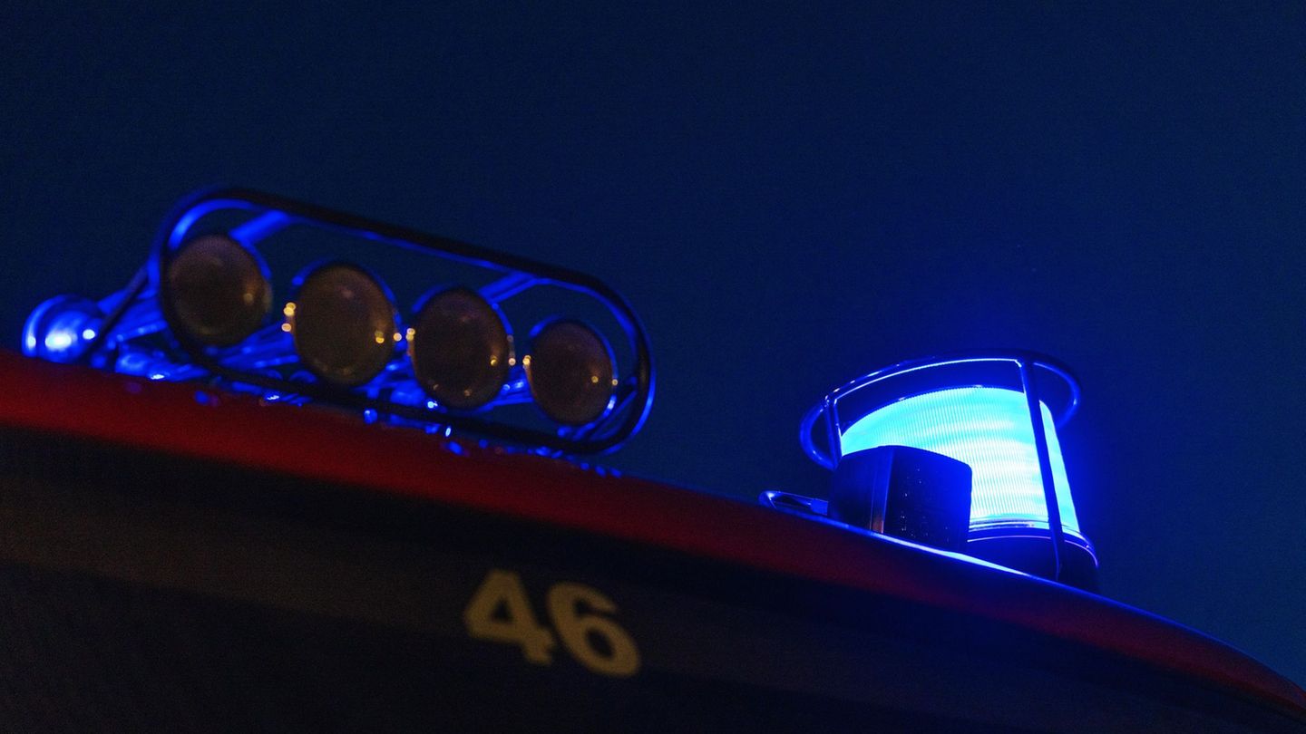 Brände: Küche brennt – Handwerker helfen Kindern ins Freie