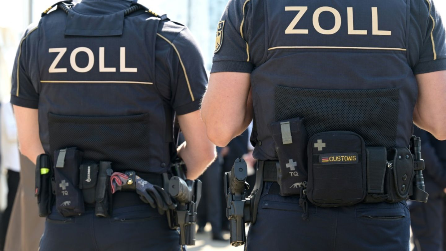 Zoll beschlagnahmt in Duisburger Hafen halbe Tonne Kokain