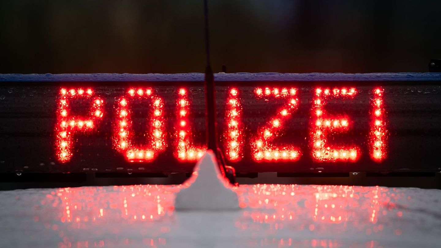 Kriminalität: Bei Fake-Kontrollen abkassiert – Polizisten in Haft