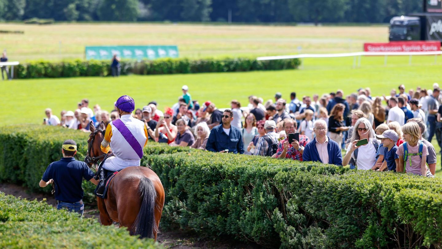 Pferderennen: Lady Charlotte gewinnt Diana-Trial in Hoppegarten