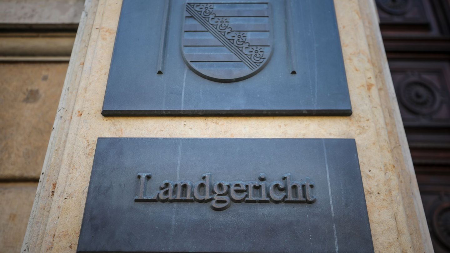 Landgericht Leipzig: Ex-Freundin im Schlaf erstochen: Mordprozess vor dem Ende