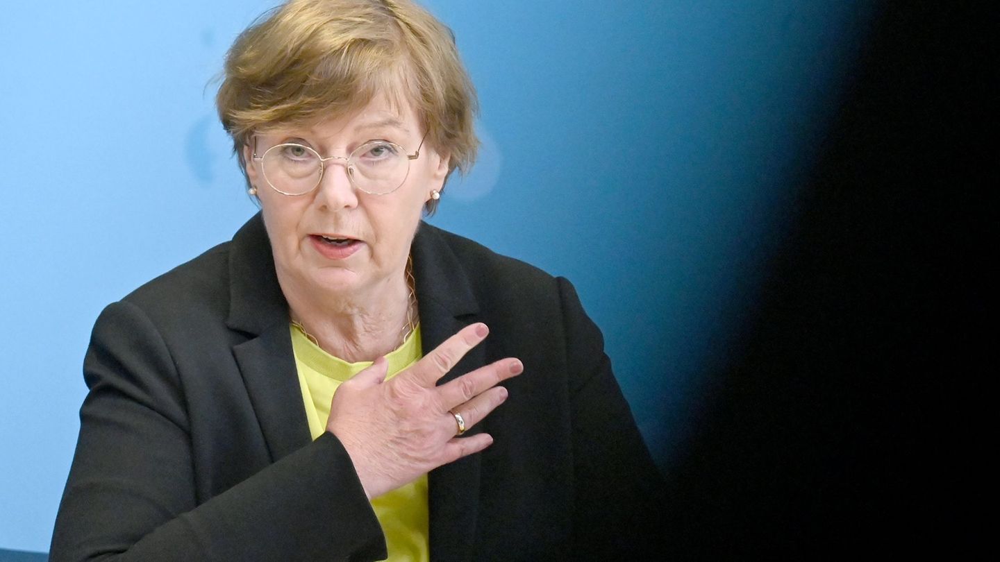 Tag des Katastrophenschutzes: Innenministerin dankt Katastrophenschützern für Einsatz