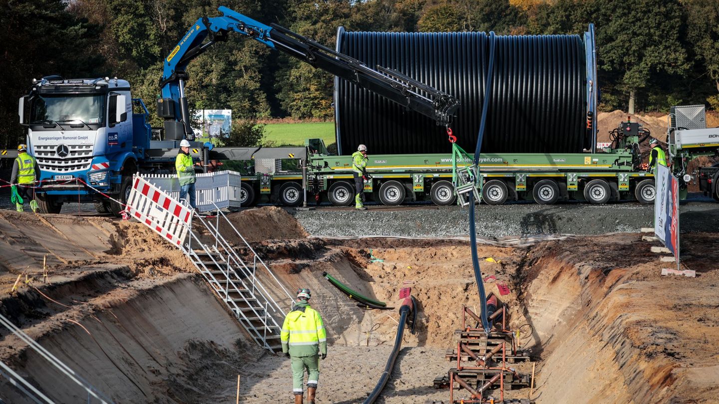 Energiewende: Langsamer Netzausbau: Risiko regionaler Stromausfälle steigt