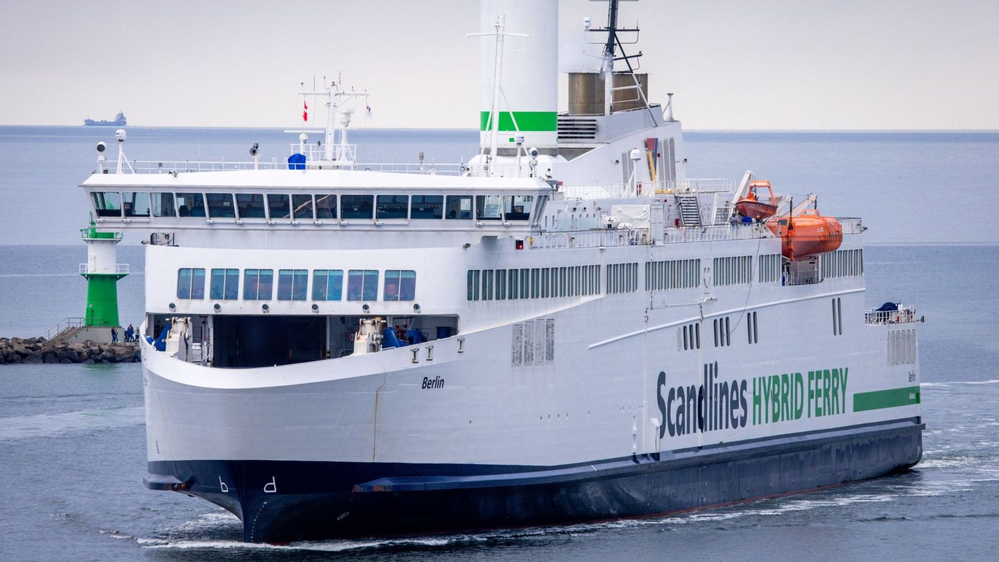 Schifffahrt: Ostsee-Fähre muss wegen Defekts umdrehen
