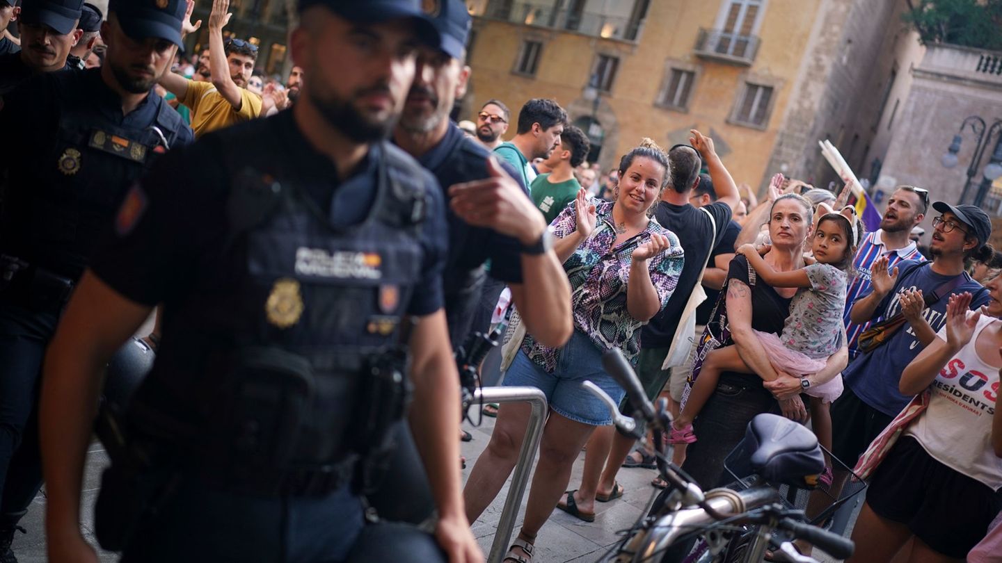 Unmut auf Urlaubsinsel: Erneut großer Protest gegen Massentourismus auf Mallorca